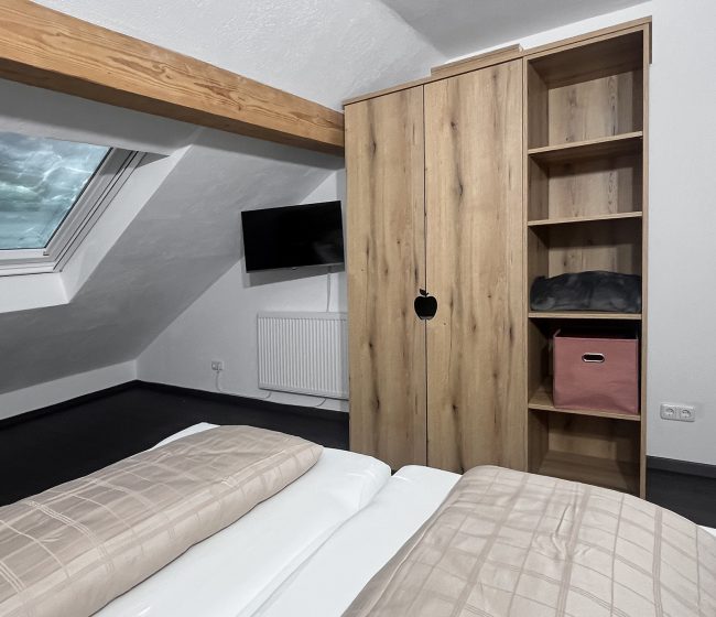 Schlafzimmer Schrank